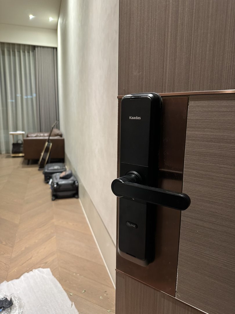 Khoa Thong Minh Kaadas L7 11